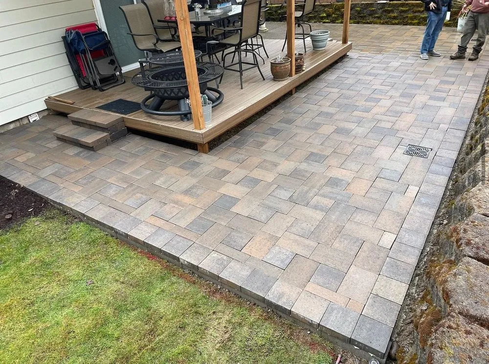 Top-rated lawn mowing service in Salem, OR - New Season Outdoor Living