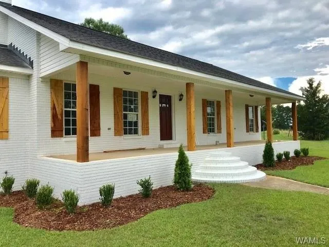 Trusted yard cleanup service for beautiful yards in Tuscaloosa, AL by New South Home Solutions