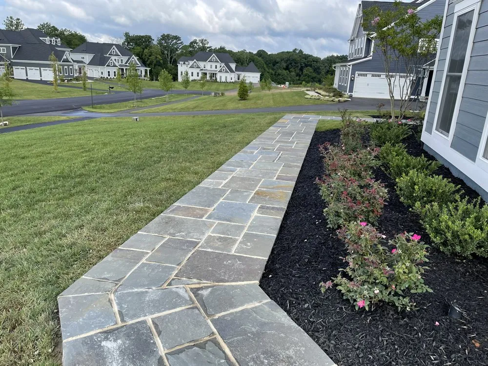Top-rated garden landscaping in Herndon, VA - New Spring Lawn & Landscape