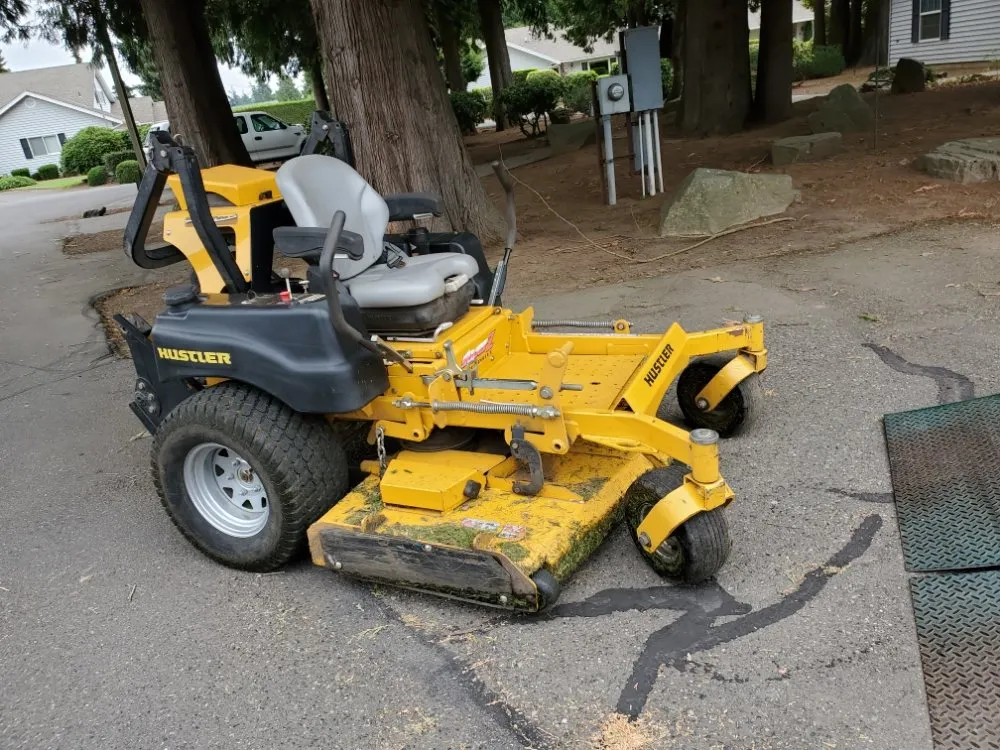 Expert lawn mowing service in Bellingham, WA by New true Green Landscaping