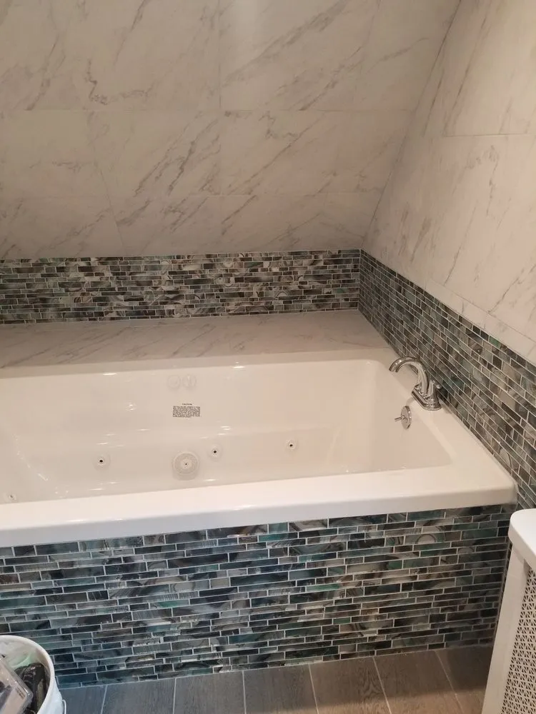 Expert lawn mowing service experts serving Staten Island, NY - New Twins Landscaping and Construction