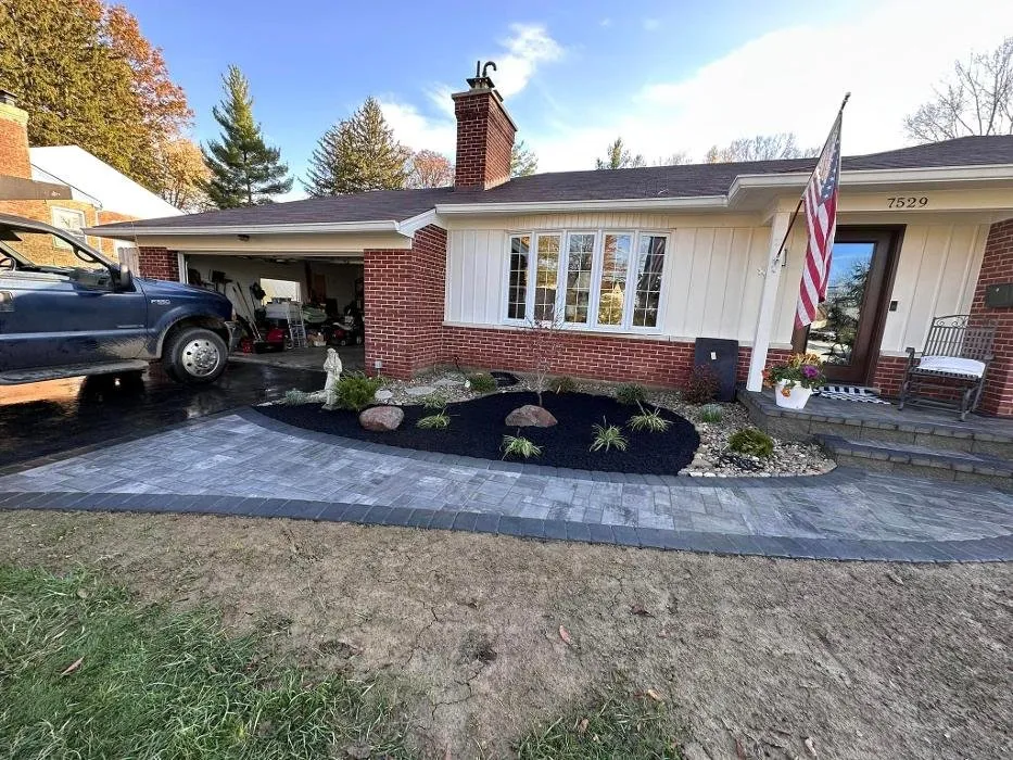 Professional yard maintenance in Williamsburg, OH - New View Landscaping