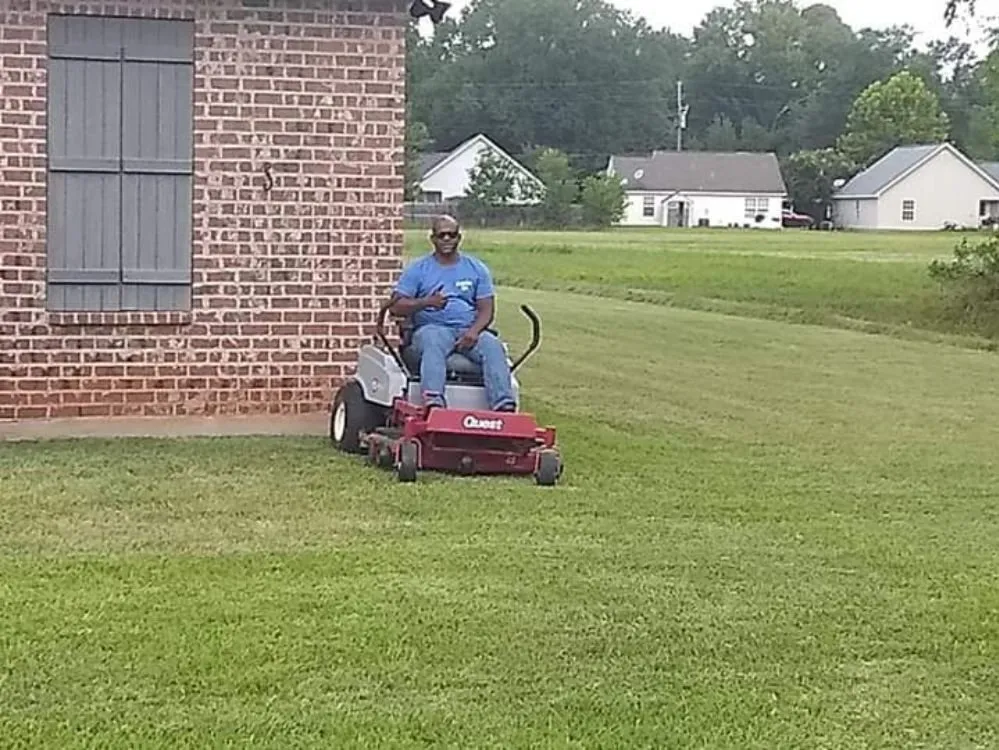 Top-rated yard cleanup service experts serving West Monroe, LA - New Vision Lawn Care