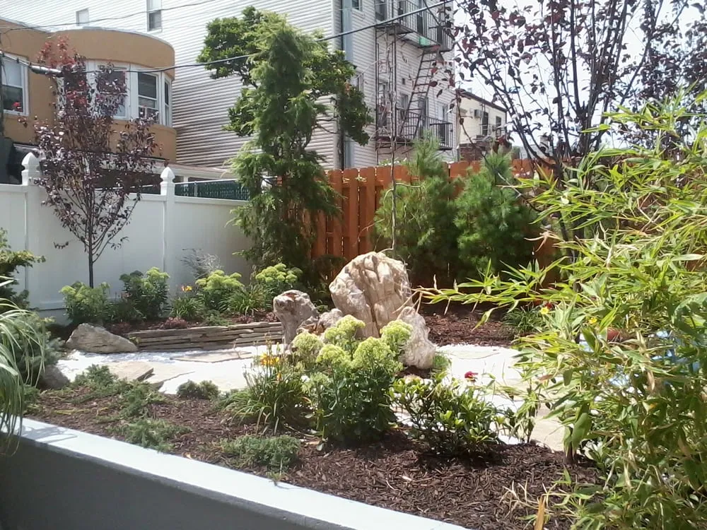 Expert landscape installation in New York, NY by New York Plantings