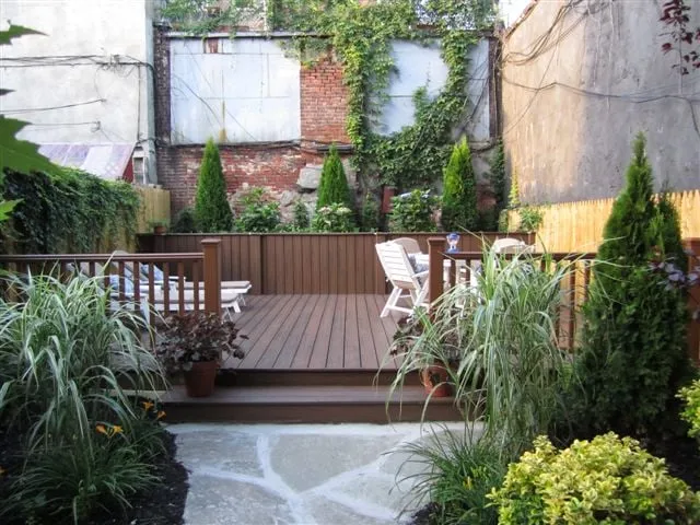 Top-rated lawn care service in New York, NY by New York Plantings