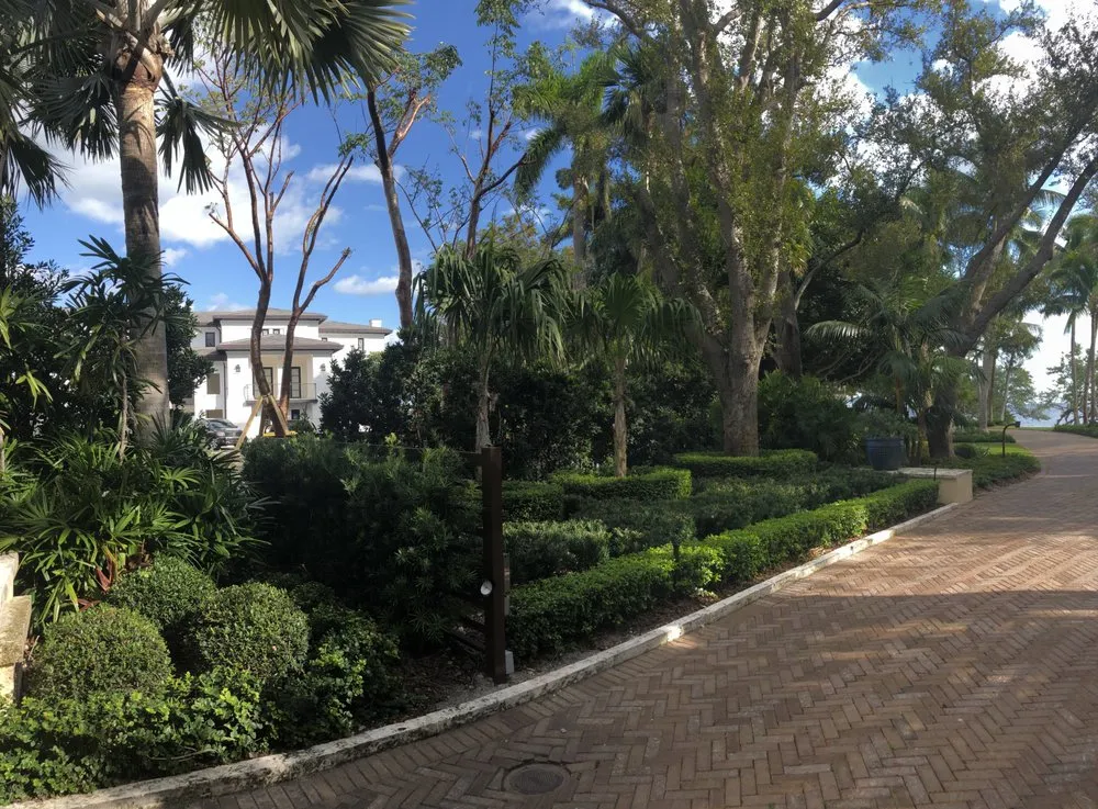 Custom yard cleanup service experts serving Miami Gardens, FL - Newcomb Landscaping Service