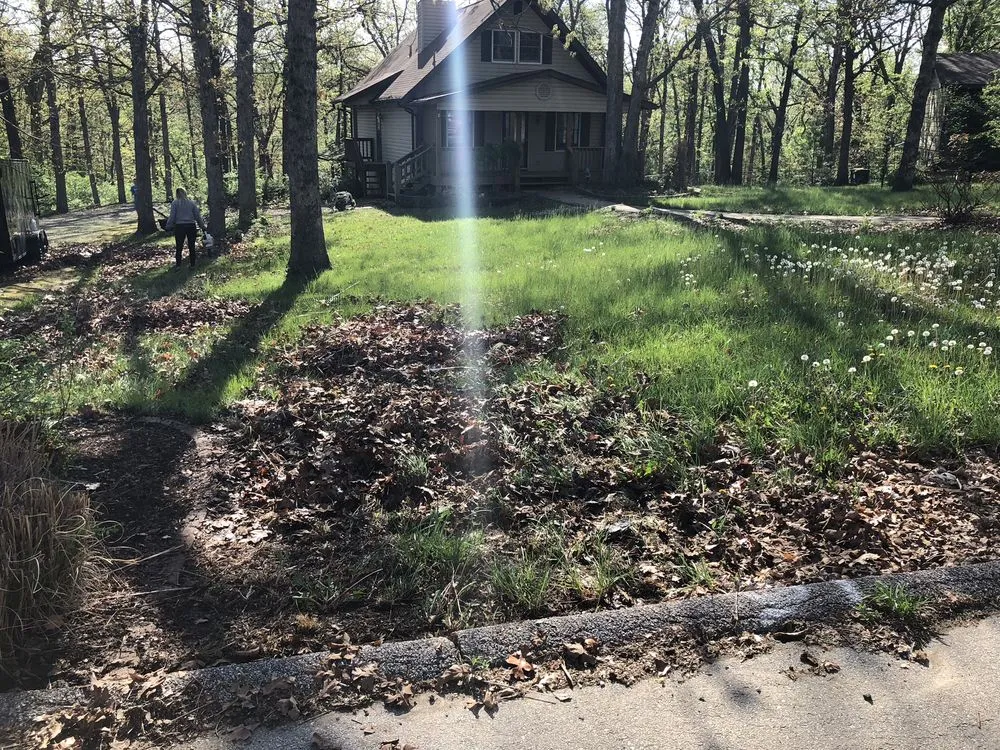 Custom lawn care service in St. Louis, MO by Newcomer Lawn Care