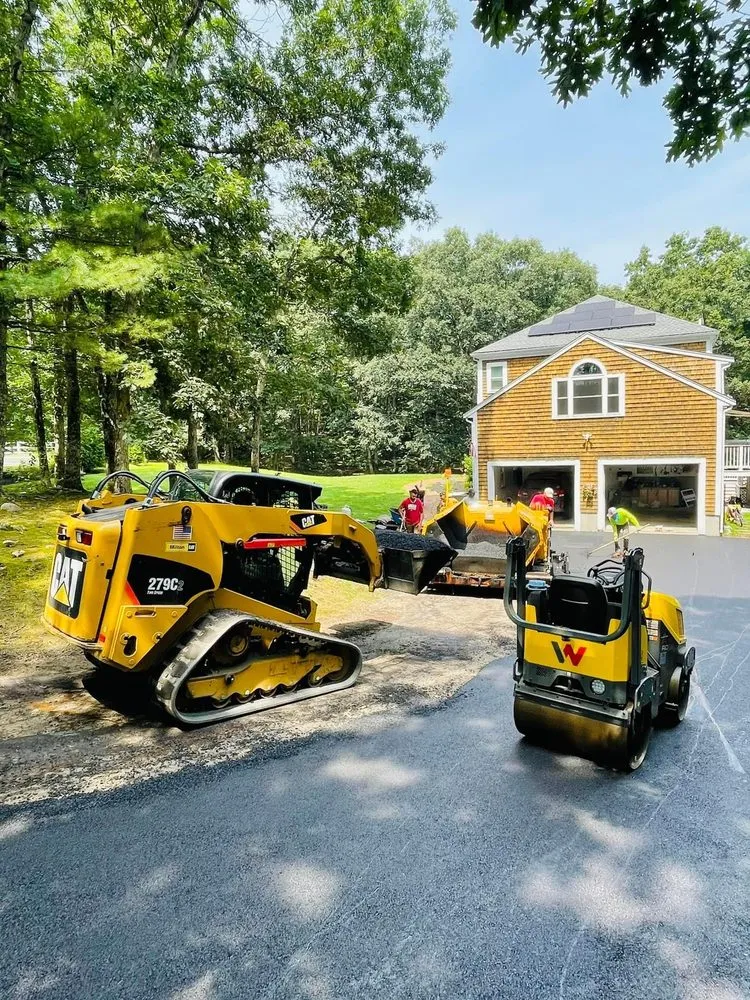Custom garden landscaping in Foxborough, MA - Newhook Contracting