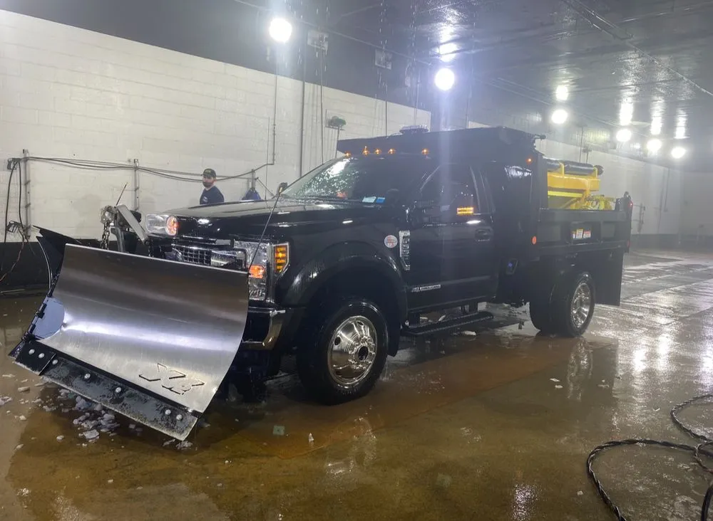 Trusted lawn mowing service for homes in Gardiner, NY by Newkirk Lawn & Landscape