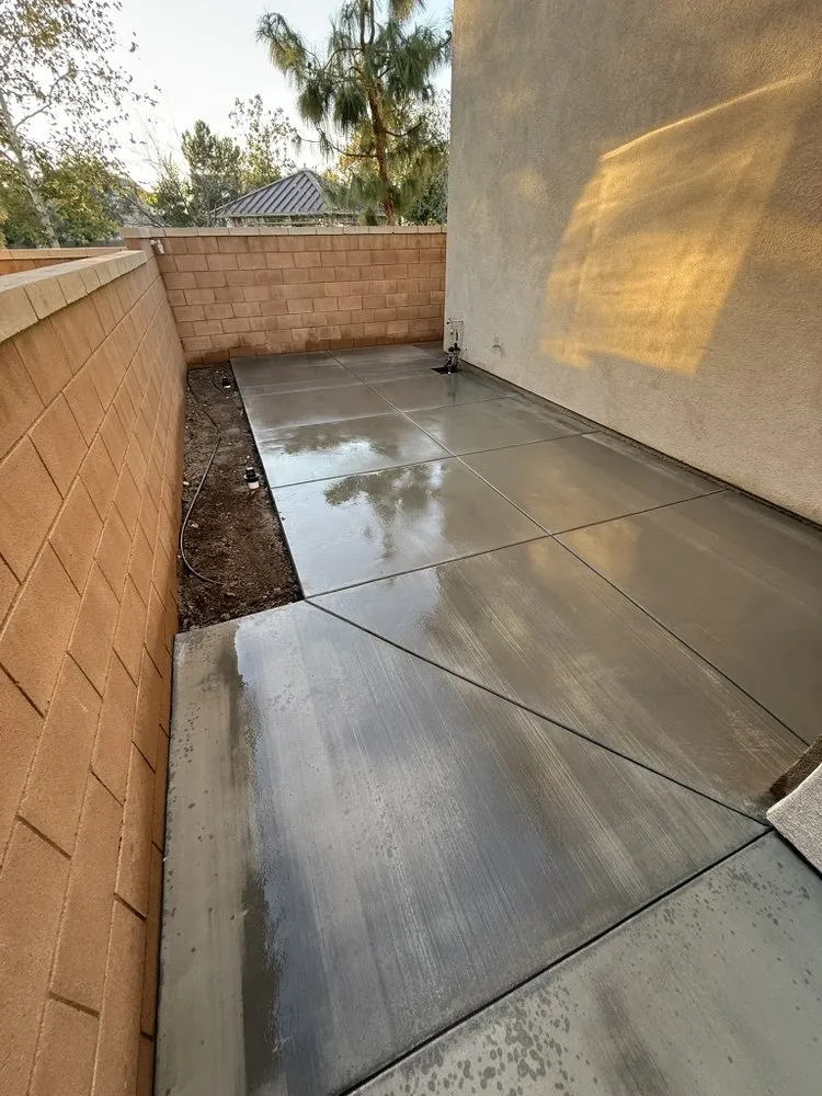 Custom lawn care service with custom design in Colton, CA by Newline Concrete & Pavers