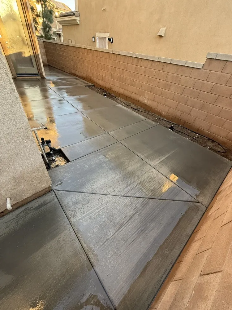 Affordable garden landscaping for year-round maintenance in Colton, CA by Newline Concrete & Pavers