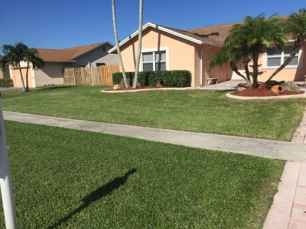 Professional residential landscaping experts serving Davie, FL - Newman's Lawn Service