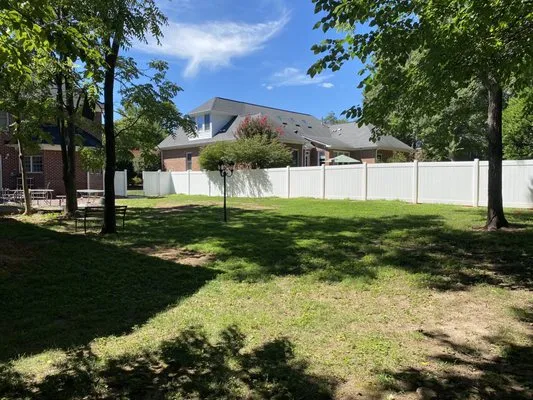 Newnam’s Lawn and Home Logo