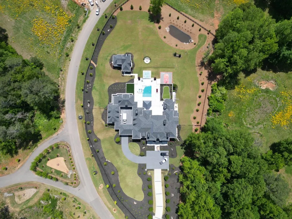 Custom lawn care service in Suwanee, GA by NewSouth Landscapes