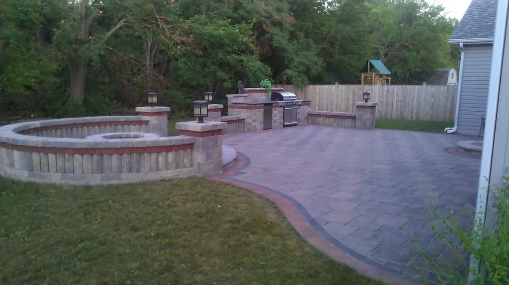 Expert outdoor landscaping with custom design in Streamwood, IL by Newstar Brick Paving & Concrete