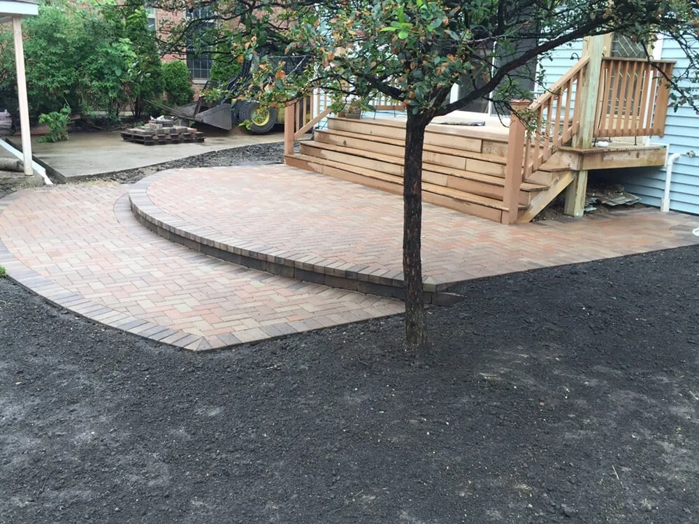 Local lawn mowing service for year-round maintenance in Streamwood, IL by Newstar Brick Paving & Concrete