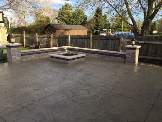 Newstar Brick Paving & Concrete Logo