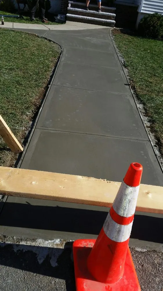 Custom lawn care service experts serving Newton, MA - Newton Landscape