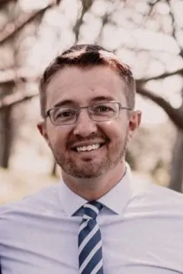 Newton's Lawn Care Logo