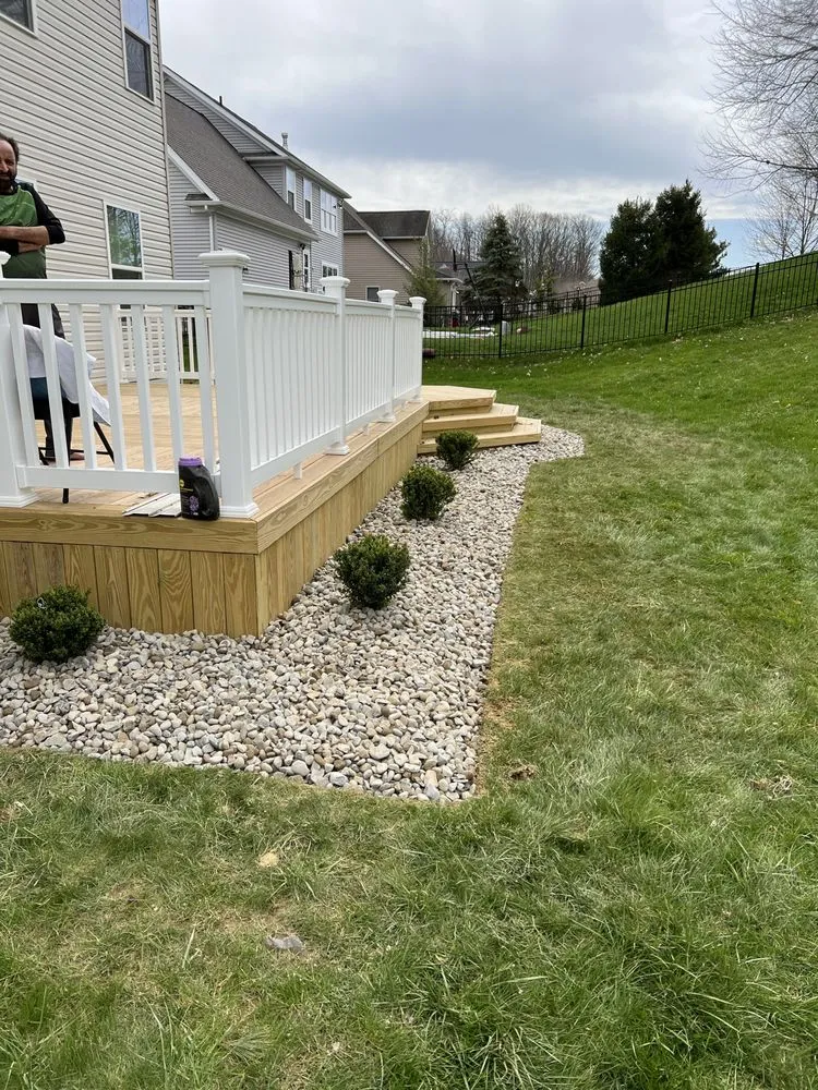 Expert garden landscaping in Akron, OH by Next level