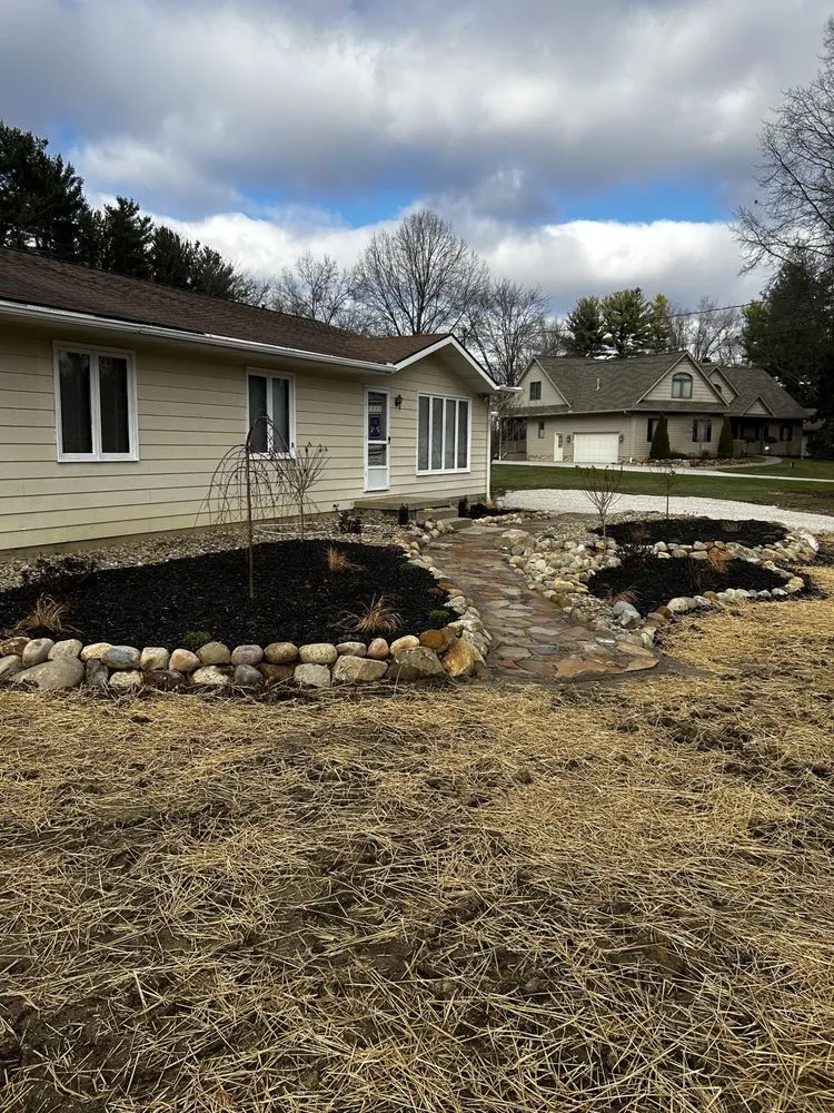 Custom lawn care service in Akron, OH by Next level