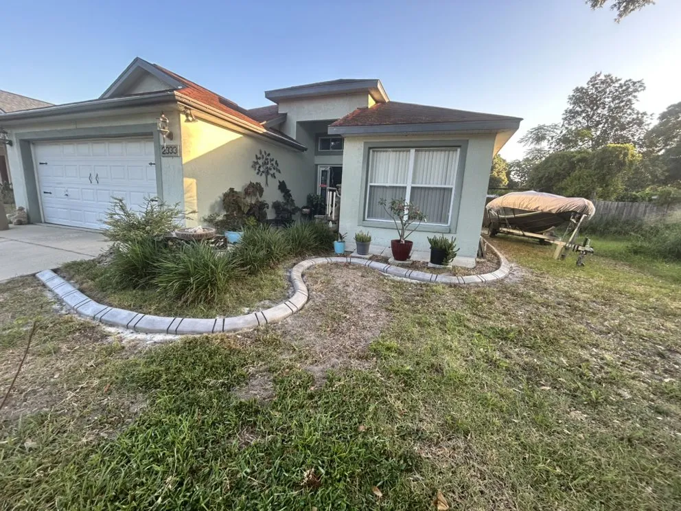 Professional lawn mowing service for beautiful yards in Groveland, FL by Next level curbing