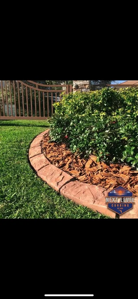 Reliable yard maintenance in Groveland, FL by Next level curbing