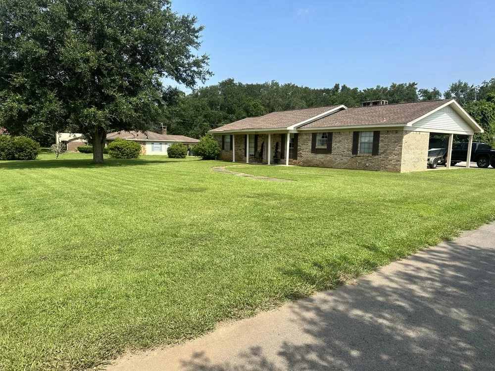 Custom landscape installation in Spanish Fort, AL - Next Level Lawn Care
