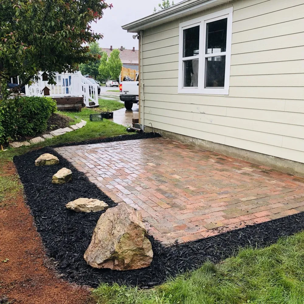 Top-rated yard maintenance for beautiful yards in Columbus, OH by Nextdoor Lawn and Landscape