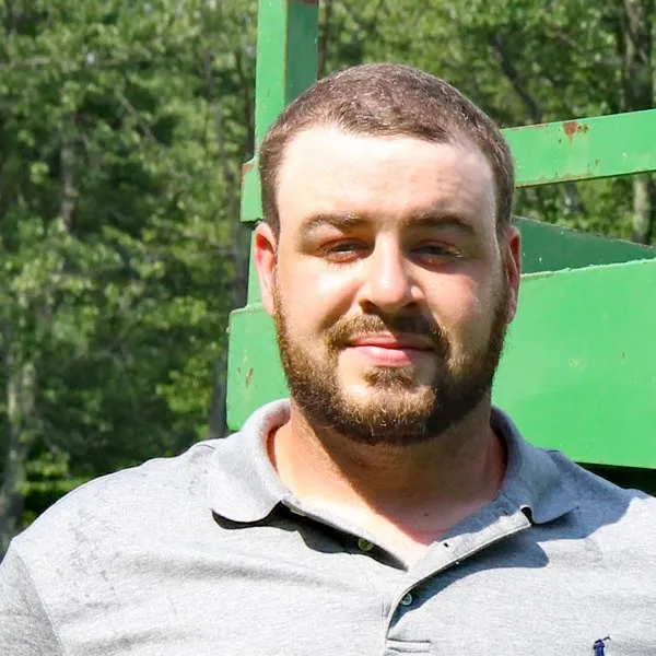 Custom lawn mowing service in Auburn, NH by NH Hydroseed