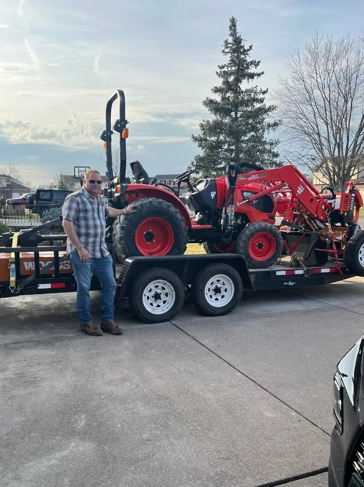 Professional lawn mowing service for homes in Niagara Falls, NY by Niagara Tractor Worx