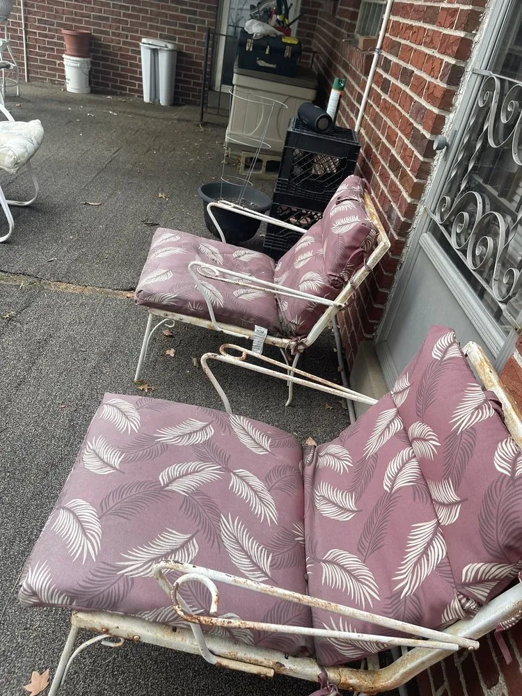 Reliable yard maintenance in St. Louis, MO by Nice Touch Lawn Care