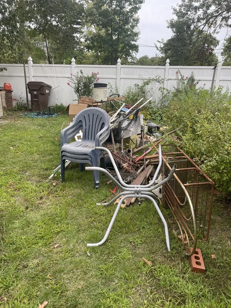 Local lawn mowing service in St. Louis, MO - Nice Touch Lawn Care