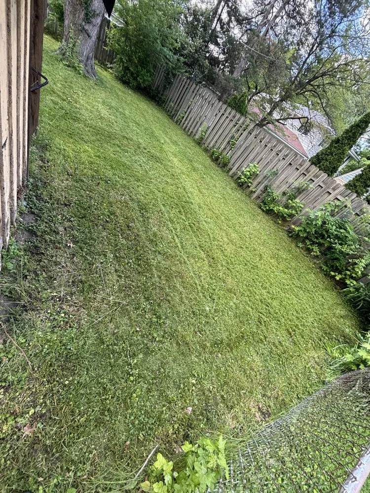 Custom garden landscaping in Decatur, IL - Nice Yards Nice Cuts