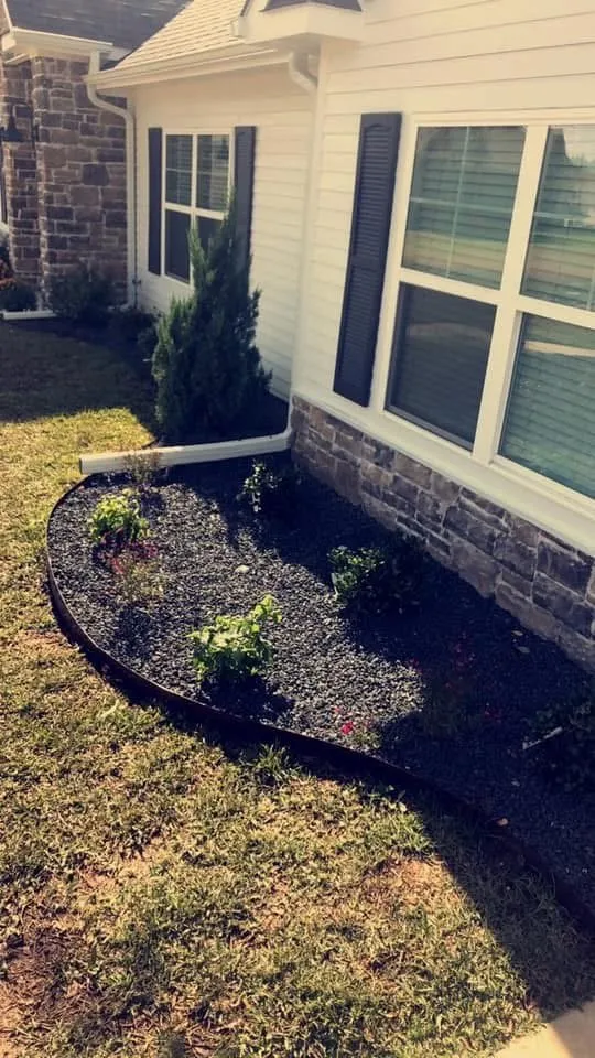 Custom yard cleanup service for beautiful yards across Campbell, TX - Nichols Lawn Care & Landscaping