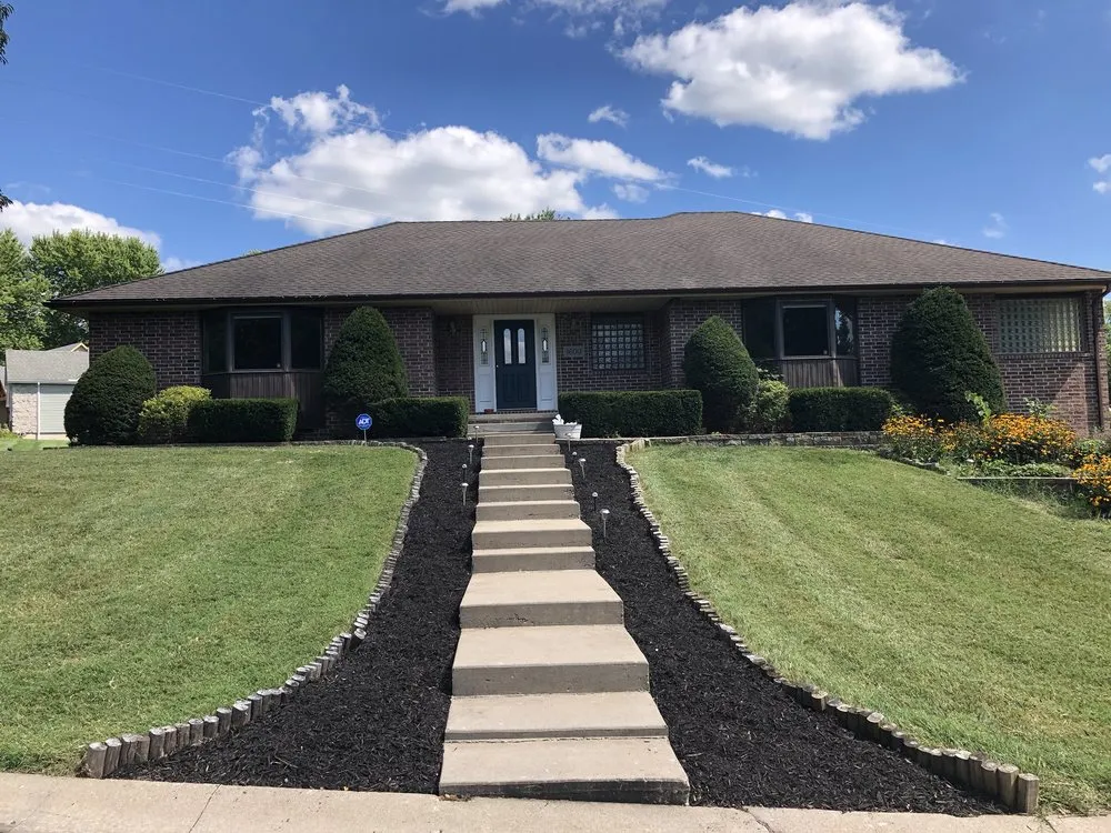 Top-rated garden landscaping for outdoor upgrades in Sedalia, MO by Nickels Lawn Care
