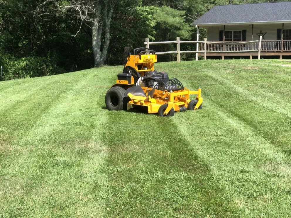 Expert garden landscaping in Weaverville, NC by Nickelson Lawn Care