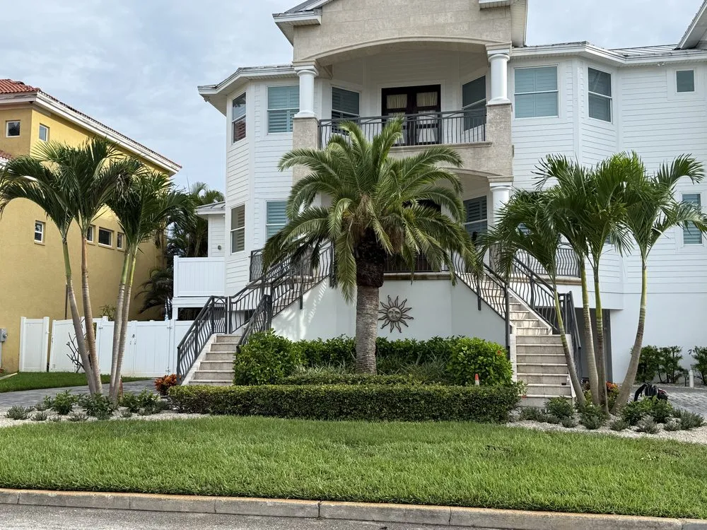 Custom landscape design in St. Petersburg, FL - Nicko Tree service And Landscaping