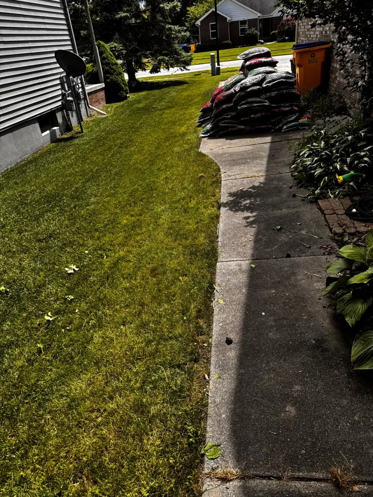 Top-rated landscaping services near you in New Baltimore, MI by Nick’s Labor Service