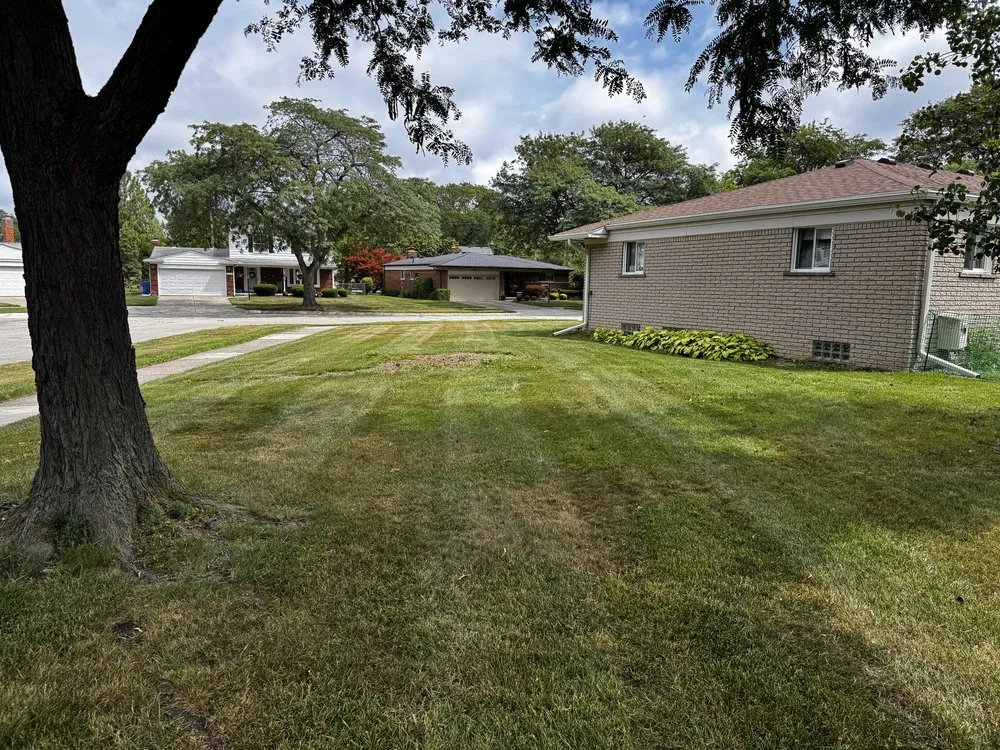 Local residential landscaping experts serving New Baltimore, MI - Nick’s Labor Service