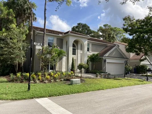 Nick's Lawn & Nursery Logo