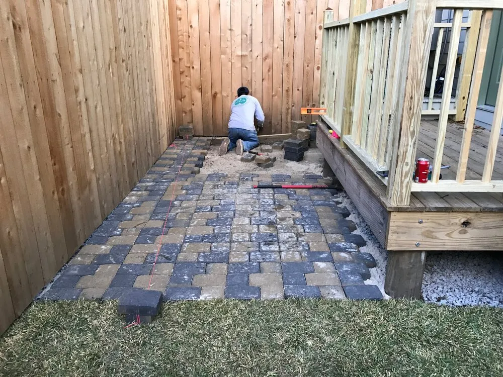 Affordable yard cleanup service with custom design across New Orleans, LA - Nicks Lawn and Garden