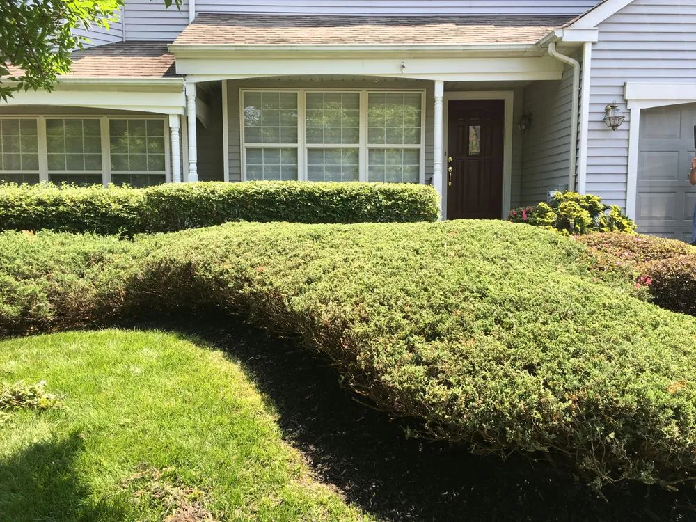 Top-rated yard maintenance experts serving Southampton PA, PA - Nick's Lawn And Landscape