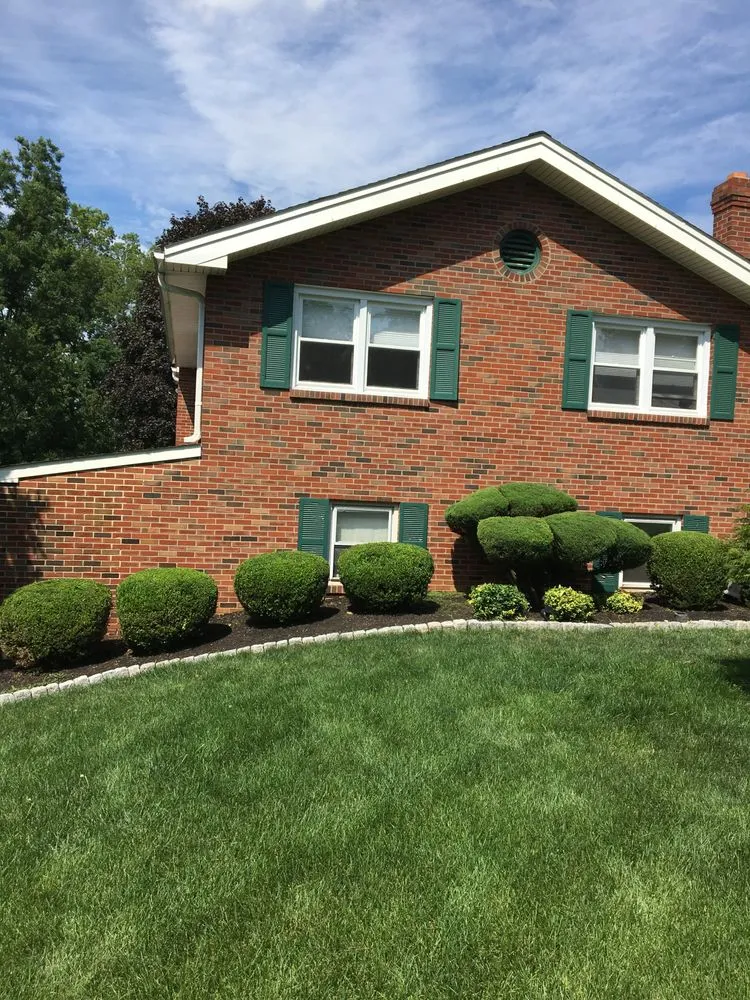 Custom lawn mowing service in Southampton PA, PA - Nick's Lawn And Landscape