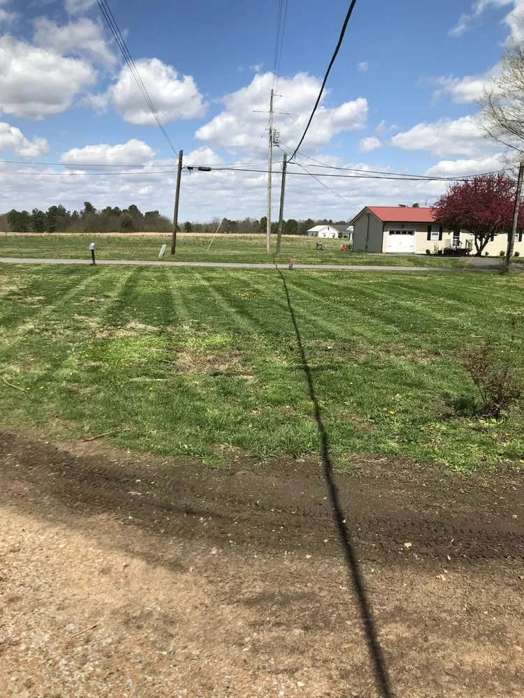 Expert lawn mowing service experts serving Gilbertsville, KY - Nicks Lawn Care