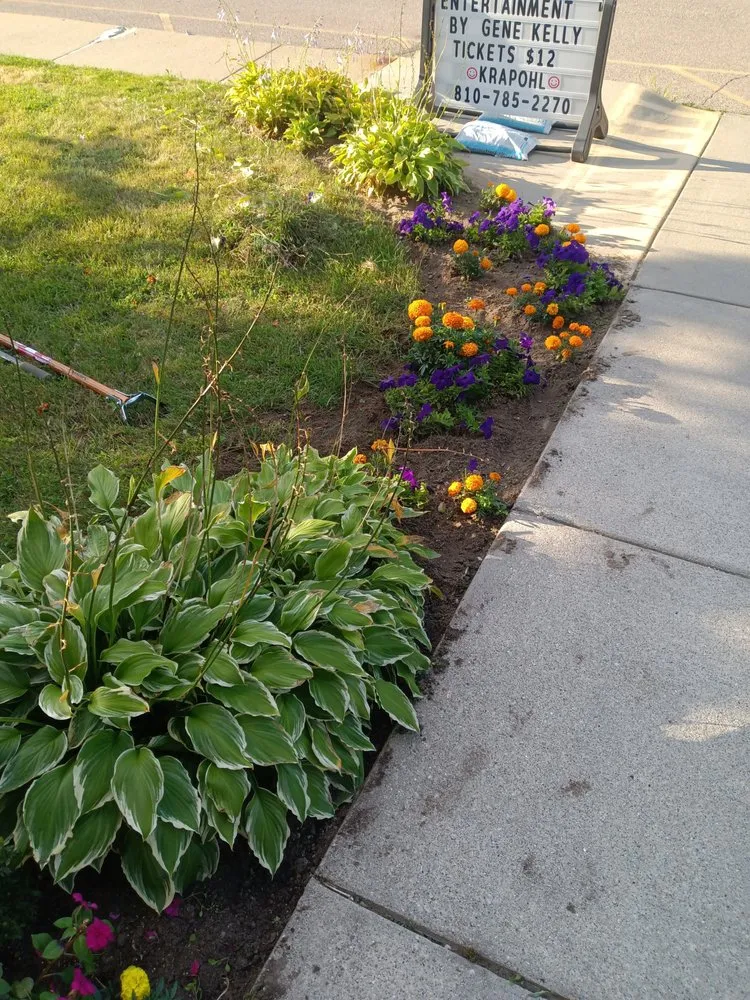 Top-rated garden landscaping in Flint, MI - Nick's Outdoor services