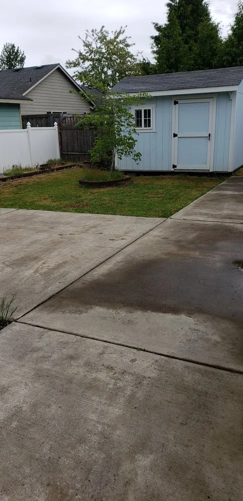 Custom outdoor landscaping for year-round maintenance in Albany, OR by Nicks Yard & Home