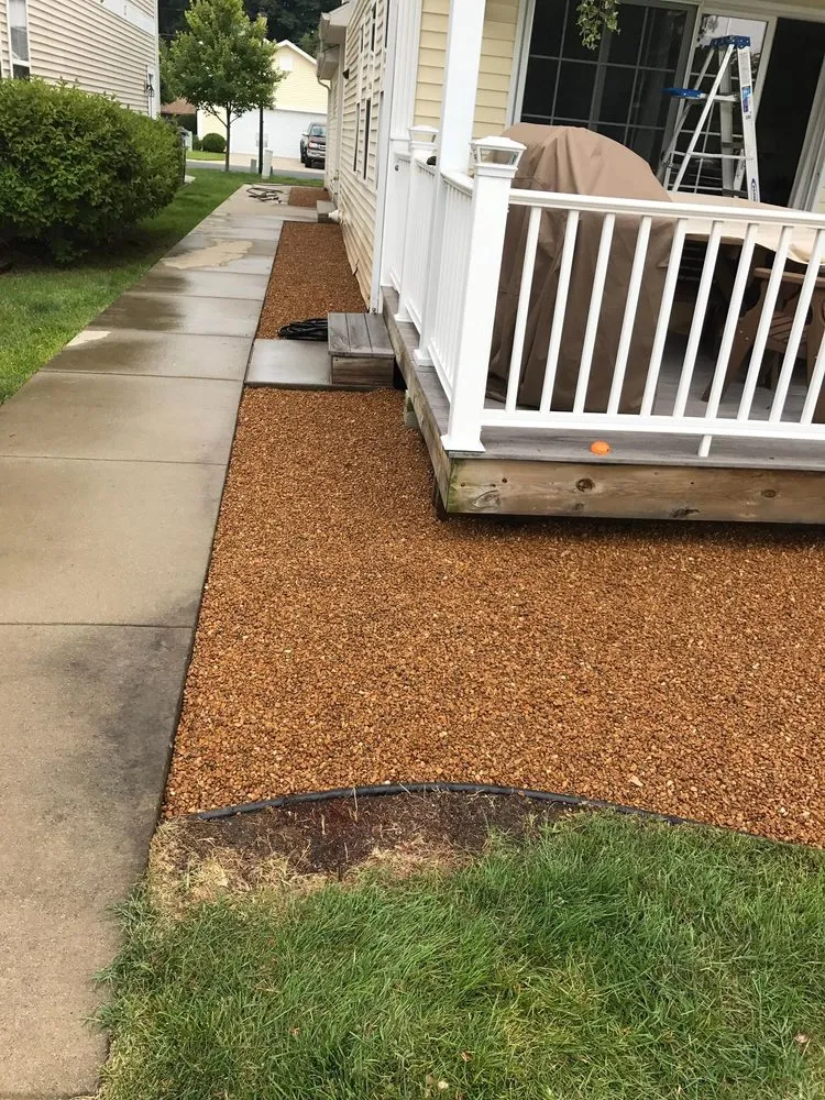 Top-rated yard maintenance in Stevensville, MI - Nicolas & Maria Mowing