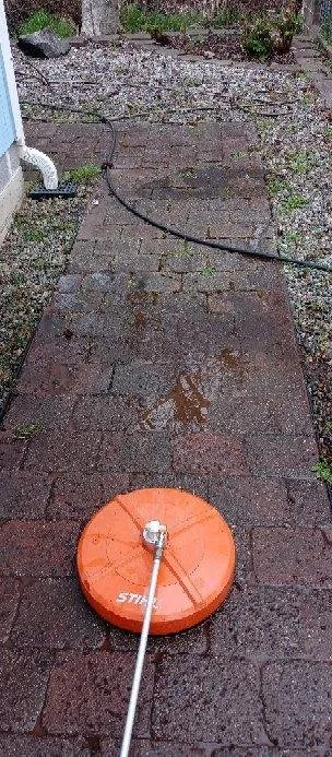 Professional yard maintenance for year-round maintenance in Centralia, WA by Nicolas landscaping