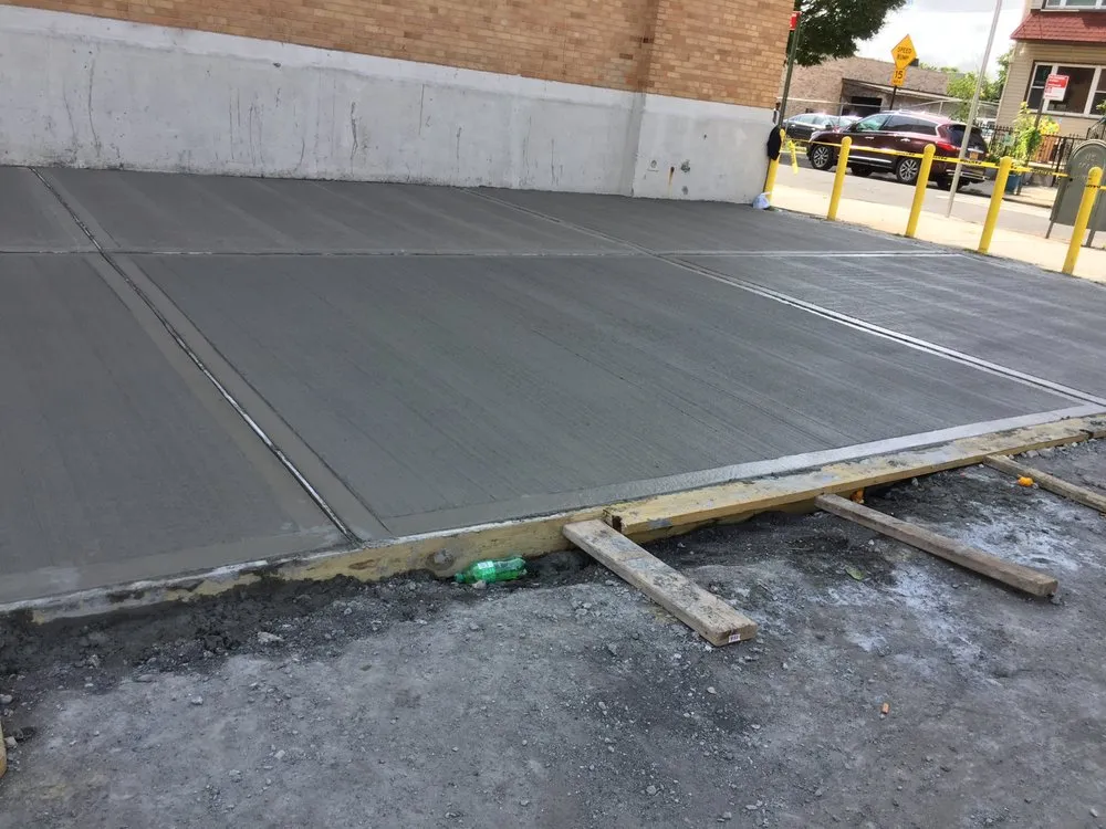 Top-rated lawn care service experts serving Staten Island, NY - Nieto & Sons